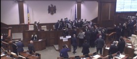 Circ în Parlament: Politica fiscală pentru 2021, votată FĂRĂ DEZBATERI